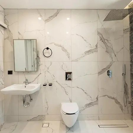 Eloa Luxury - Luxe Getaway By Etouri 빌라