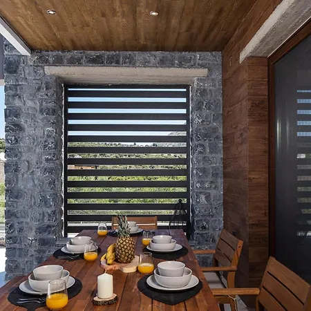 Вілла Eloa Luxury *