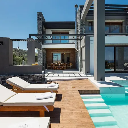 Eloa Luxury - Luxe Getaway By Etouri *