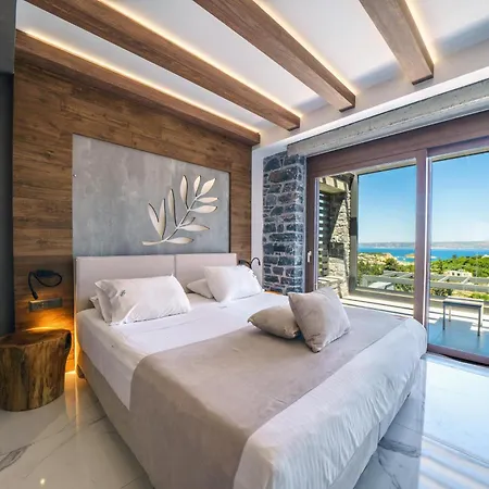 Eloa Luxury - Luxe Getaway By Etouri Villa *