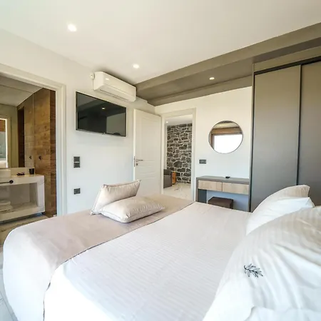 Eloa Luxury - Luxe Getaway By Etouri Villa *