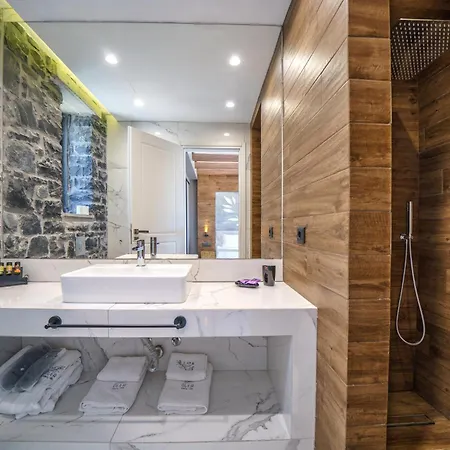 Eloa Luxury - Luxe Getaway By Etouri *
