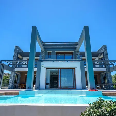 Eloa Luxury - Luxe Getaway By Etouri